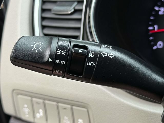 Used 2015 Kia Sedona SX Limited FWD image 20