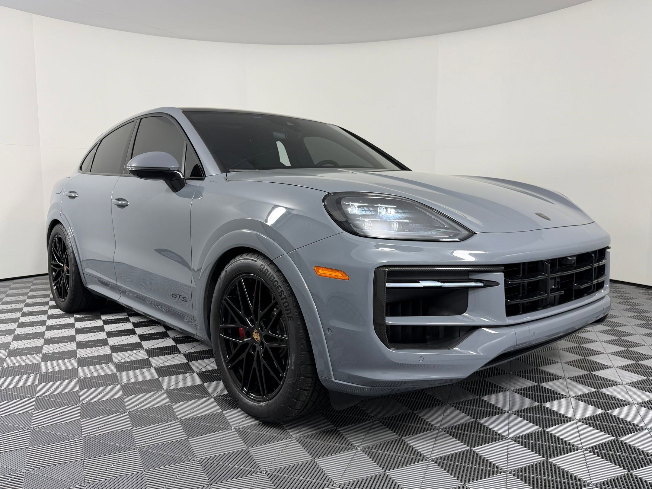 Certified 2025 Porsche Cayenne GTS image 7