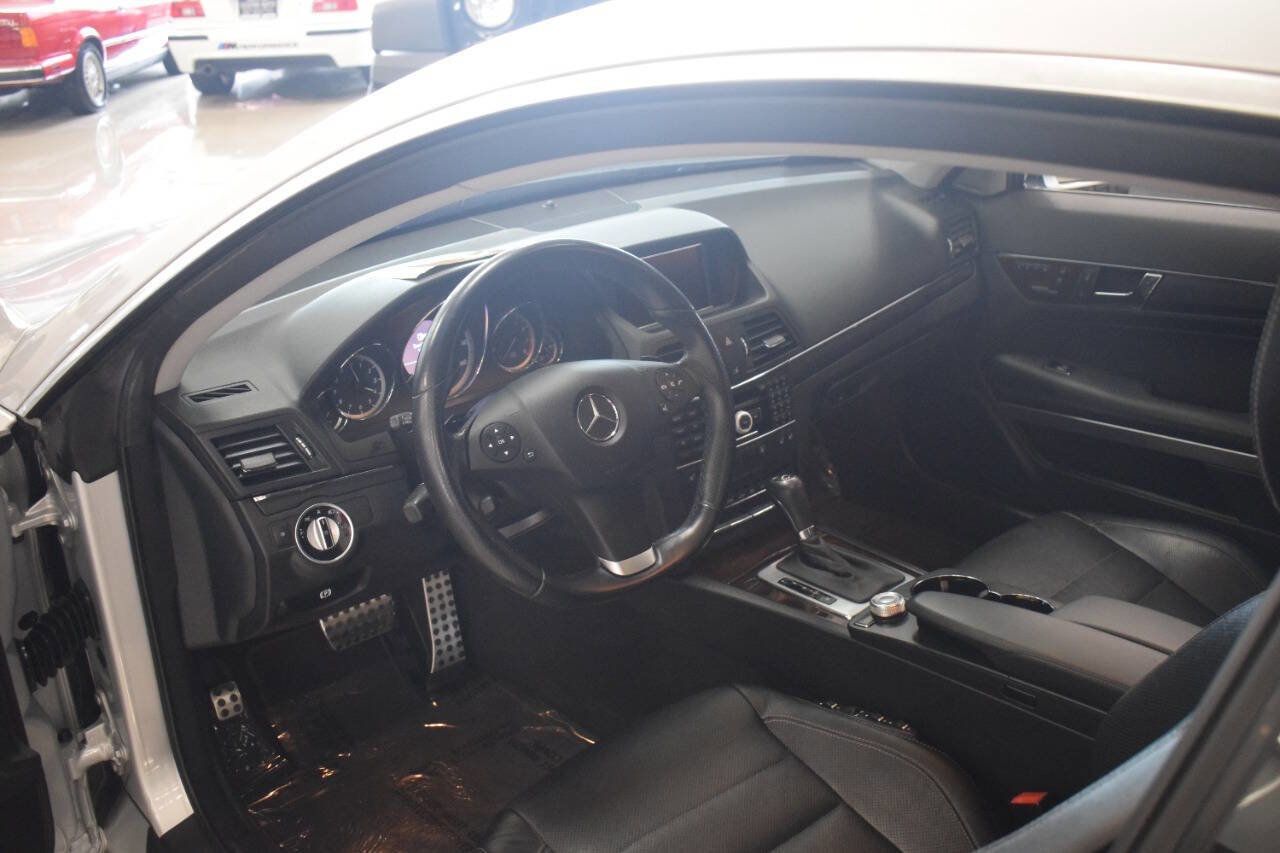 Used 2011 Mercedes-Benz E 550 Coupe image 31