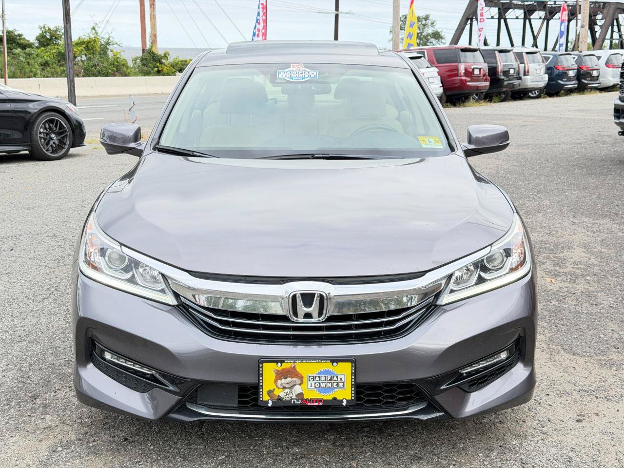Used 2017 Honda Accord EX-L image 10