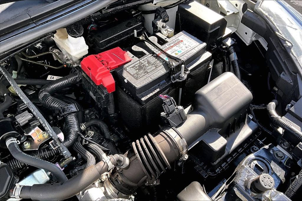 Certified 2025 Nissan Versa SV w/ Trunk Package image 31