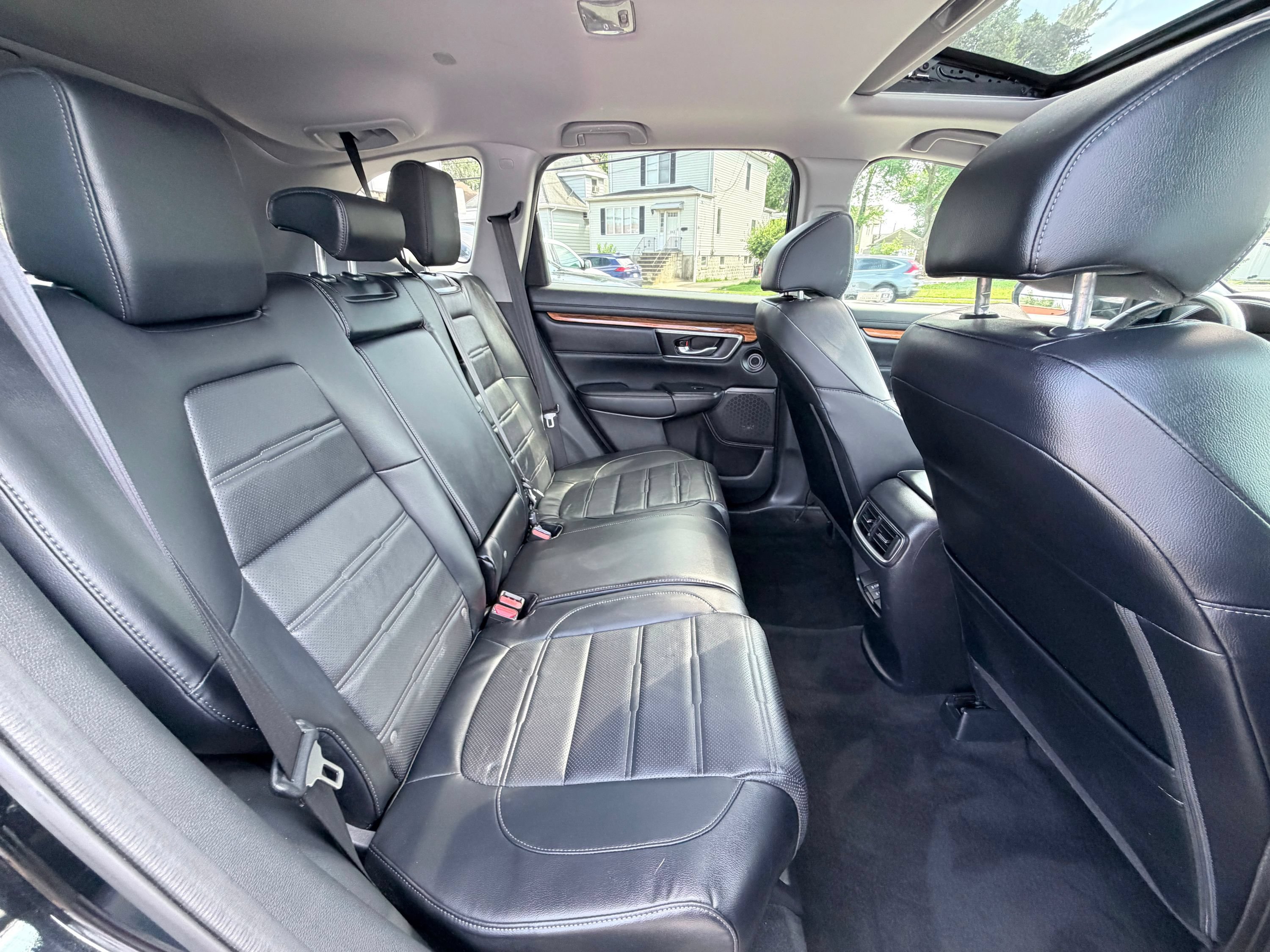 Used 2018 Honda CR-V Touring image 21