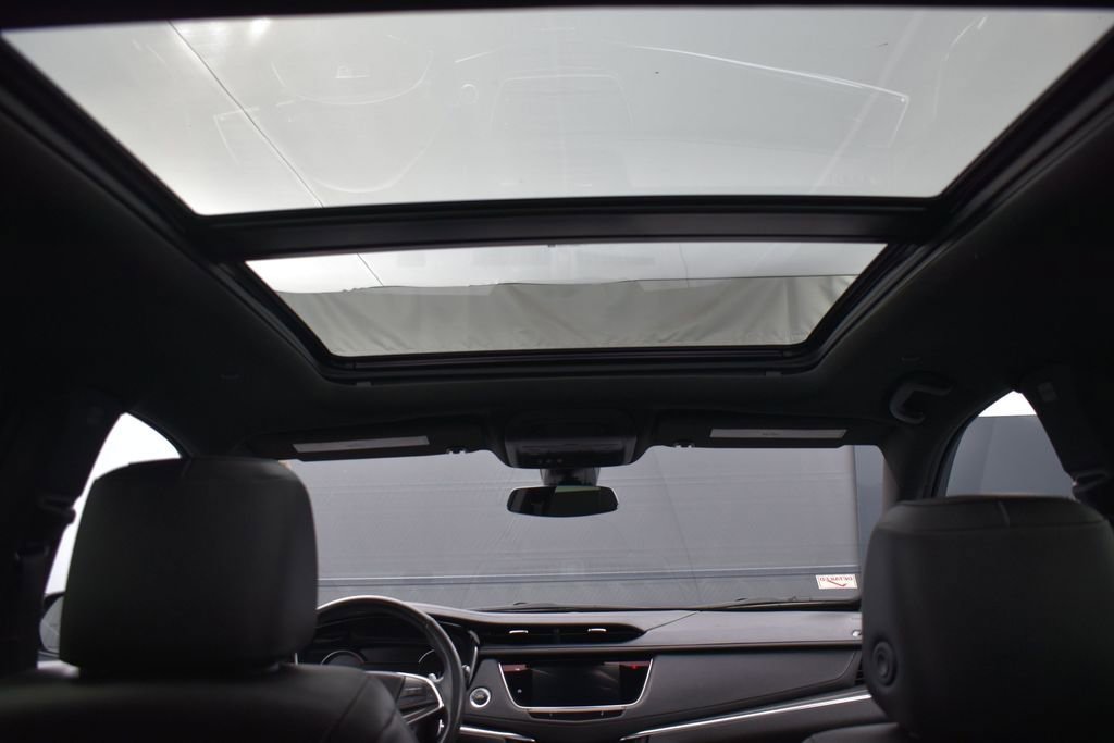 Used 2023 Cadillac XT5 Sportv w/ LPO, Floor Liner Package AWD/4WD image 27