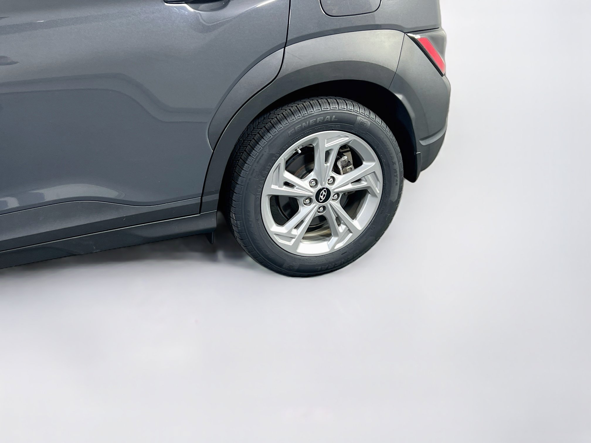 Used 2023 Hyundai Kona SEL w/ Convenience Package AWD/4WD image 31