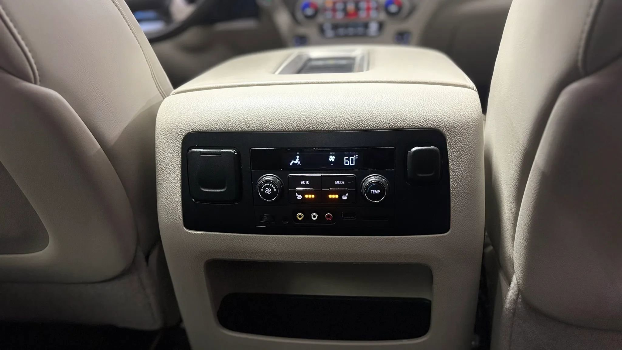 Used 2016 GMC Yukon Denali w/ Open Road Package image 17