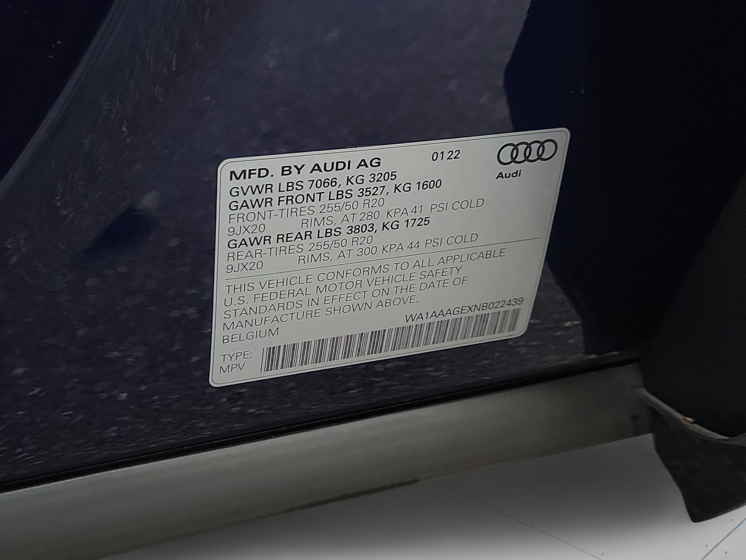 Used 2022 Audi e-tron Premium AWD/4WD image 29