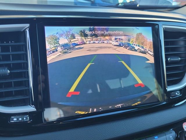 Used 2023 Chrysler Pacifica Touring-L image 25