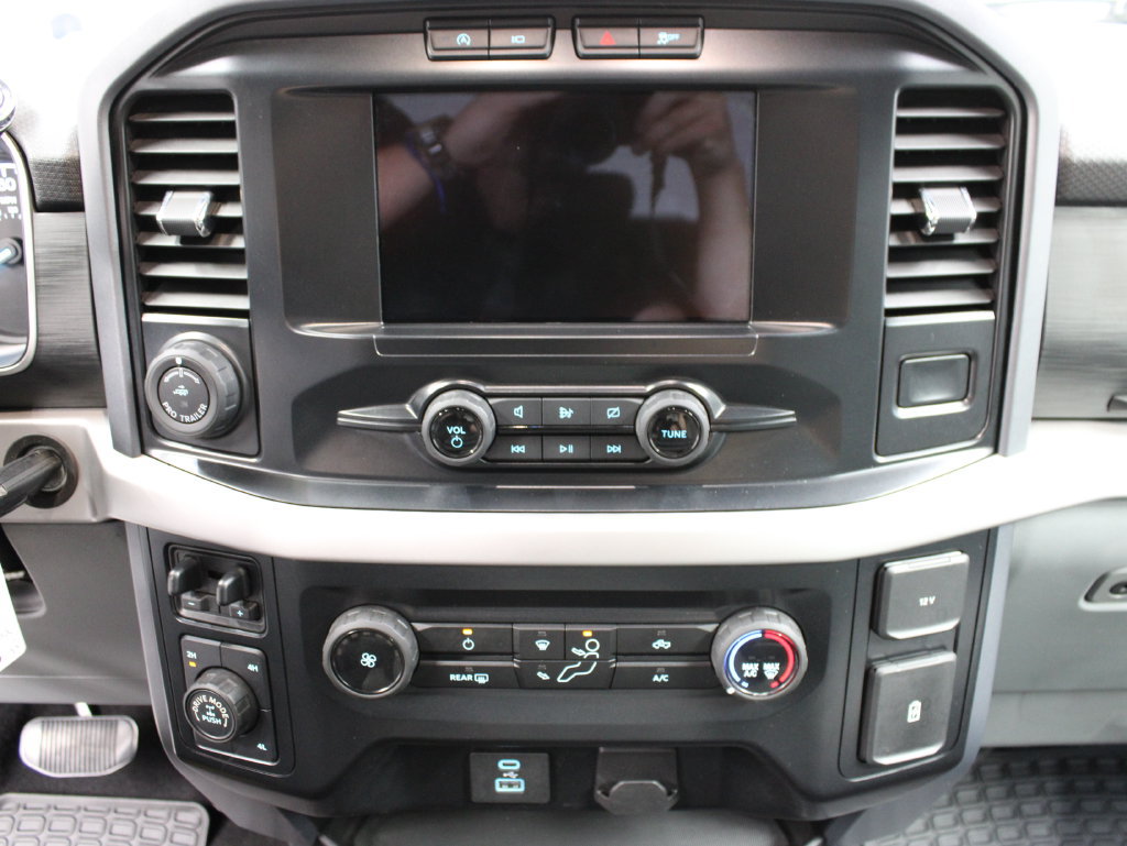 Used 2023 Ford F150 XLT w/ Trailer Tow Package AWD/4WD image 19