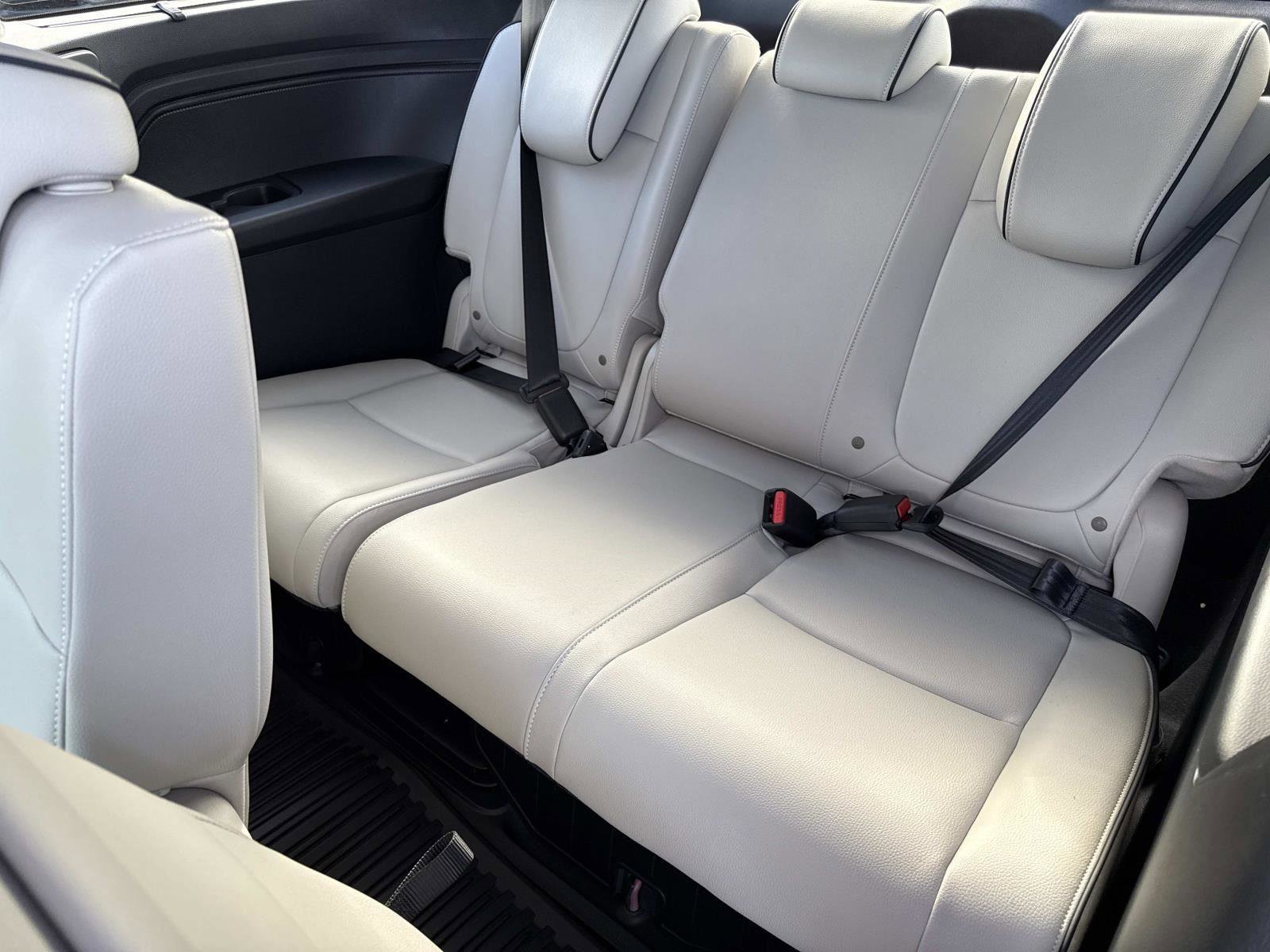 New 2026 Honda Odyssey Touring image 12
