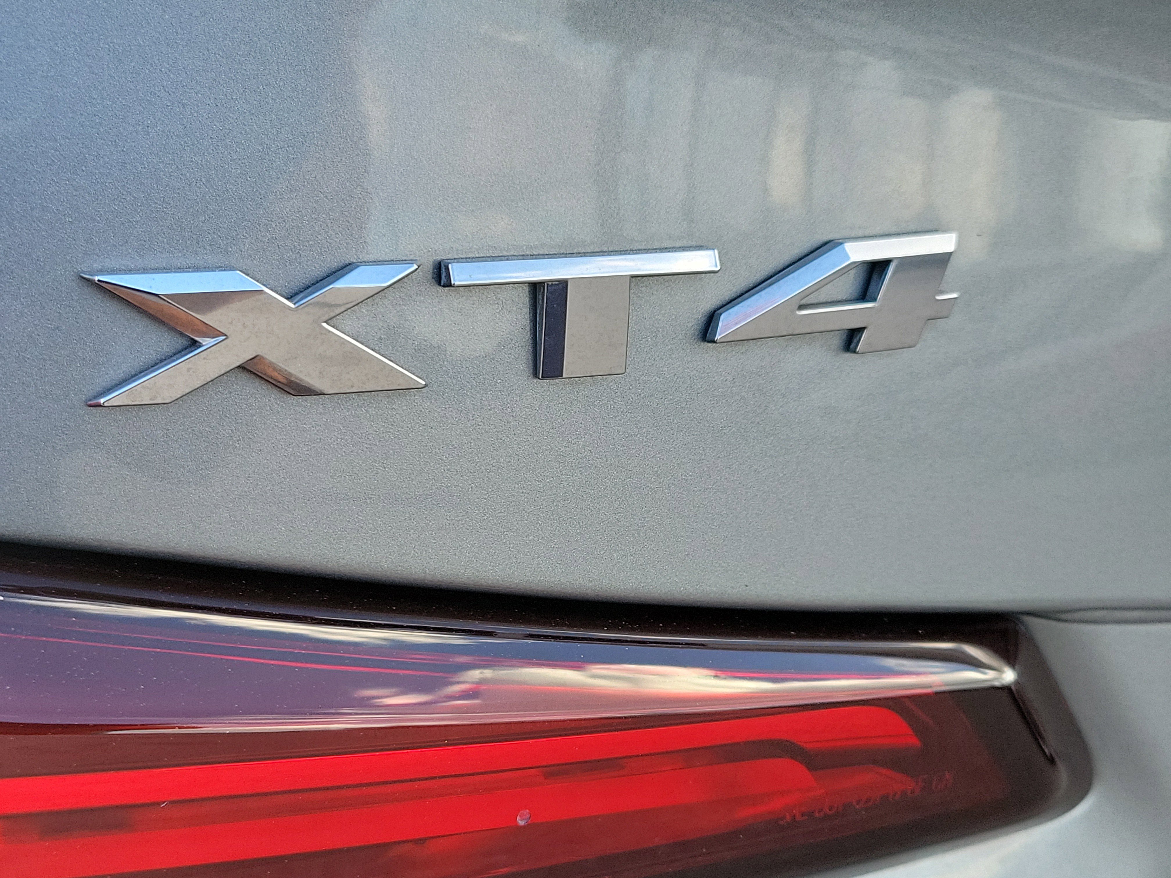 Used 2023 Cadillac XT4 Premium Luxury w/ Enhanced Visibility Package image 10