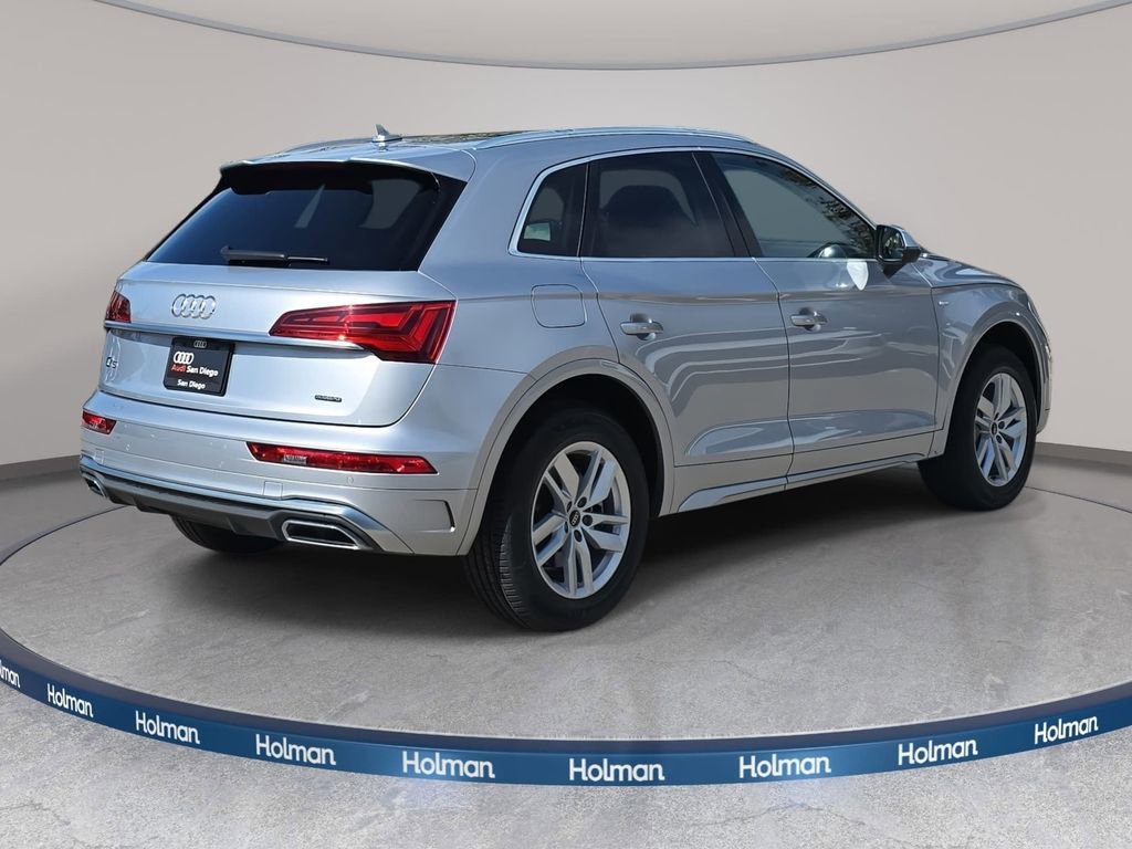 Certified 2023 Audi Q5 2.0T Premium w/ Convenience Package image 5