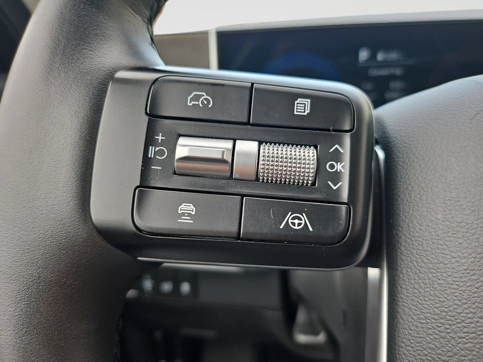 Used 2026 Hyundai Santa Fe SEL AWD/4WD image 29