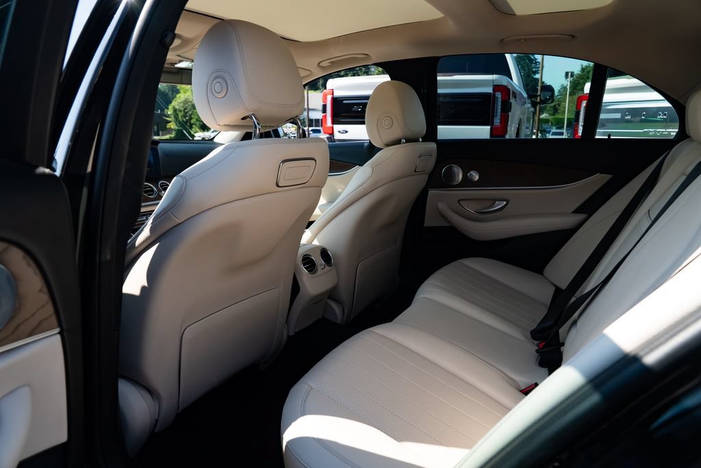 Used 2019 Mercedes-Benz E 300 image 21