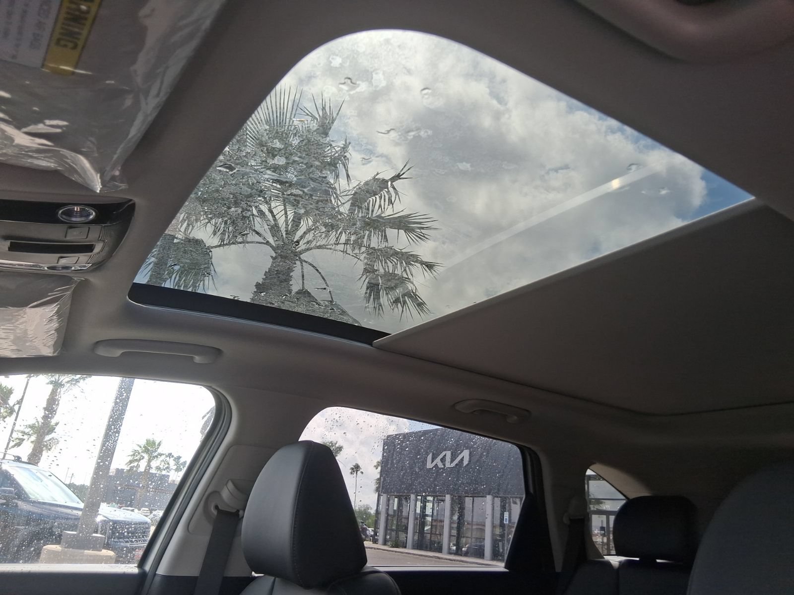 New 2026 Kia Sorento S w/ S Panoramic Sunroof Package FWD image 14