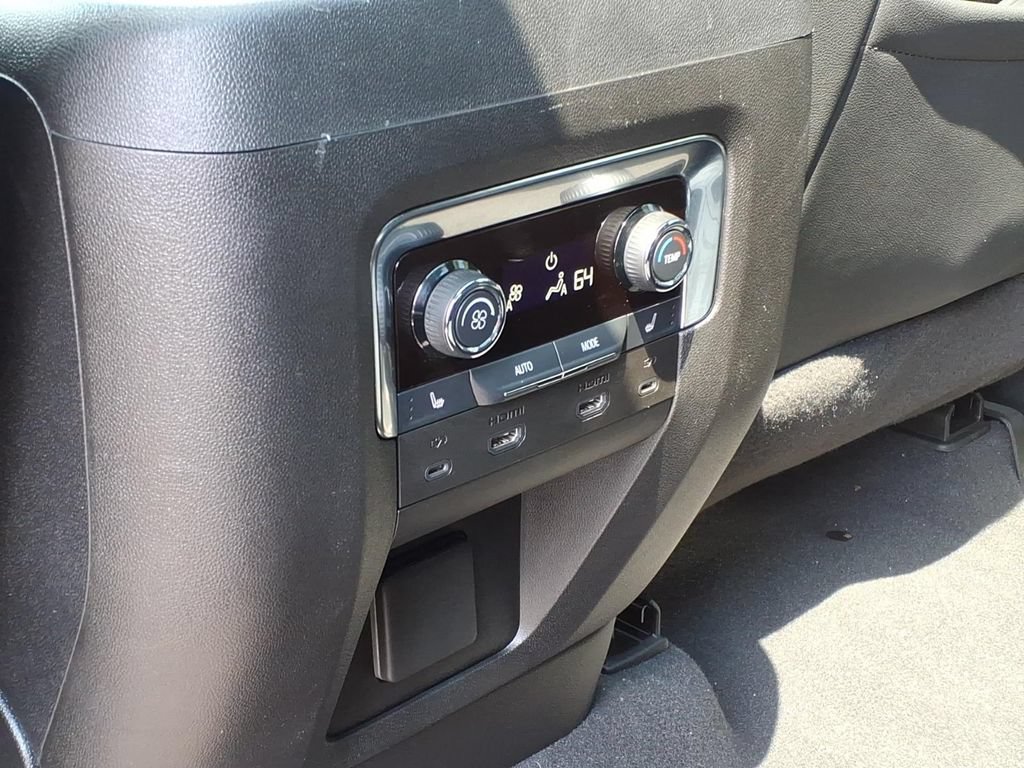 Used 2025 Chevrolet Tahoe High Country AWD/4WD image 20