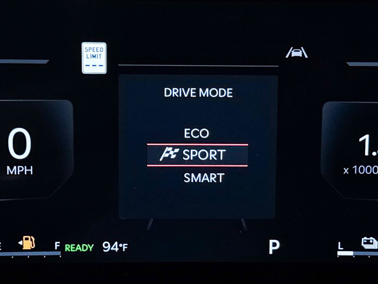 Certified 2025 Kia Carnival SX w/ SX Dark Edition Package FWD image 12