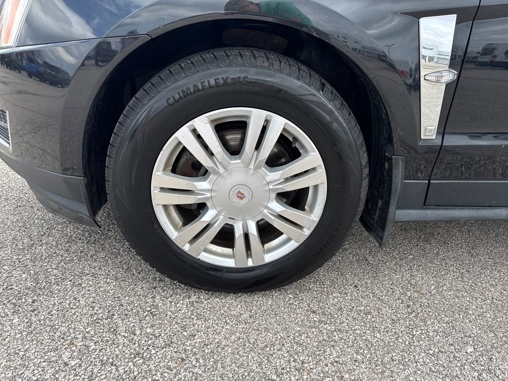 Used 2012 Cadillac SRX Luxury image 31