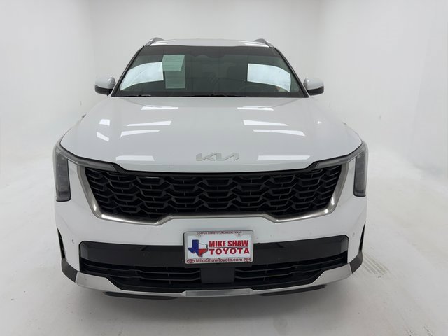 Used 2024 Kia Sorento S image 3