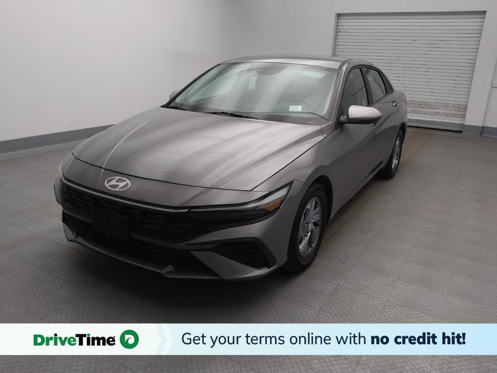 Used 2024 Hyundai Elantra SE image 1