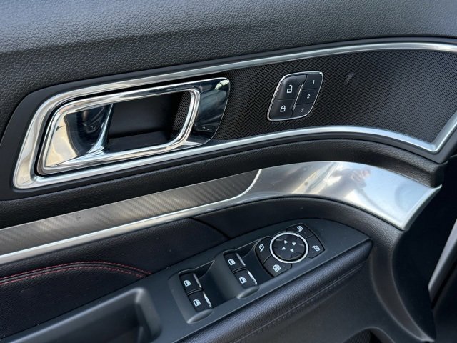 Used 2018 Ford Explorer Sport w/ Equipment Group 401A image 12