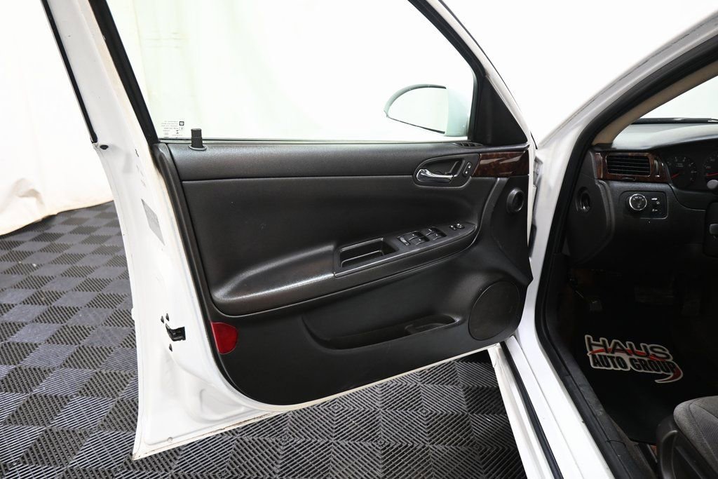 Used 2014 Chevrolet Impala Limited LS image 21