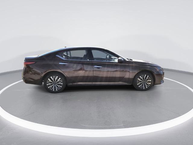 Certified 2024 Nissan Altima 2.5 SV FWD image 9