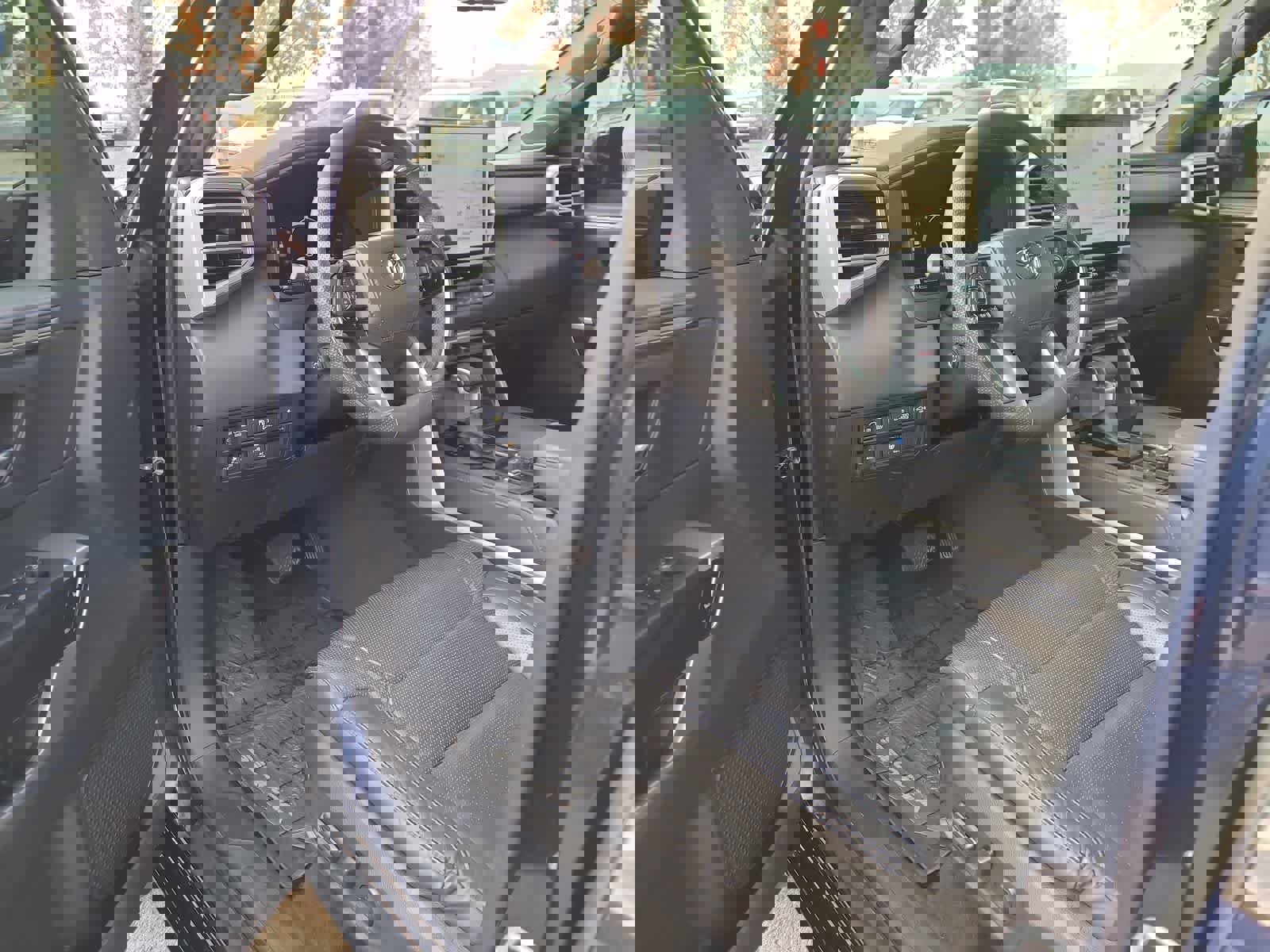 Used 2025 Toyota Sequoia Platinum image 10