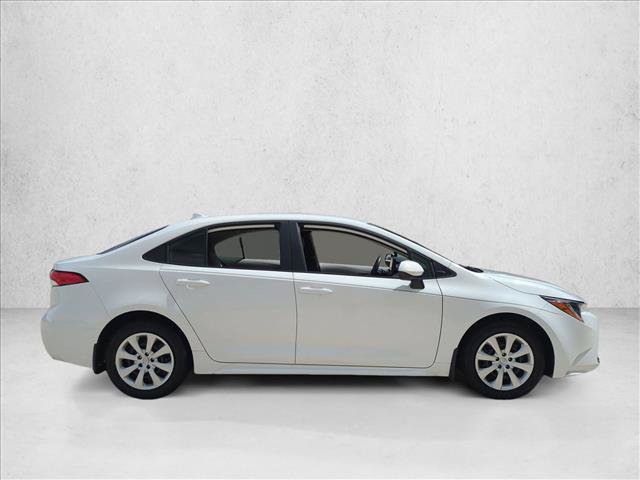 Certified 2025 Toyota Corolla LE FWD image 4