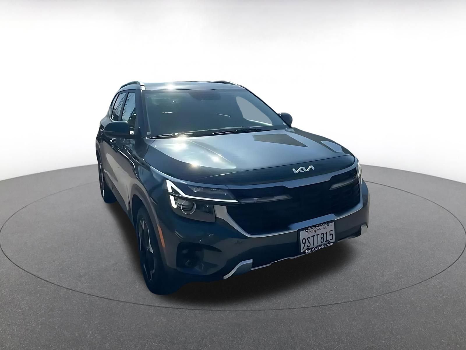 Used 2025 Kia Seltos S image 3