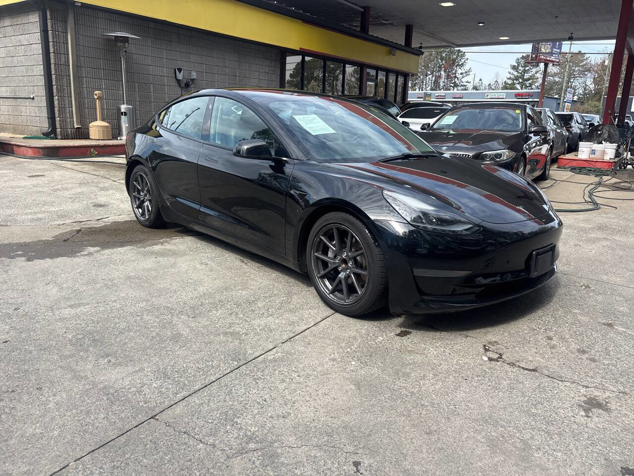 Used 2021 Tesla Model 3 Standard Range Plus image 2