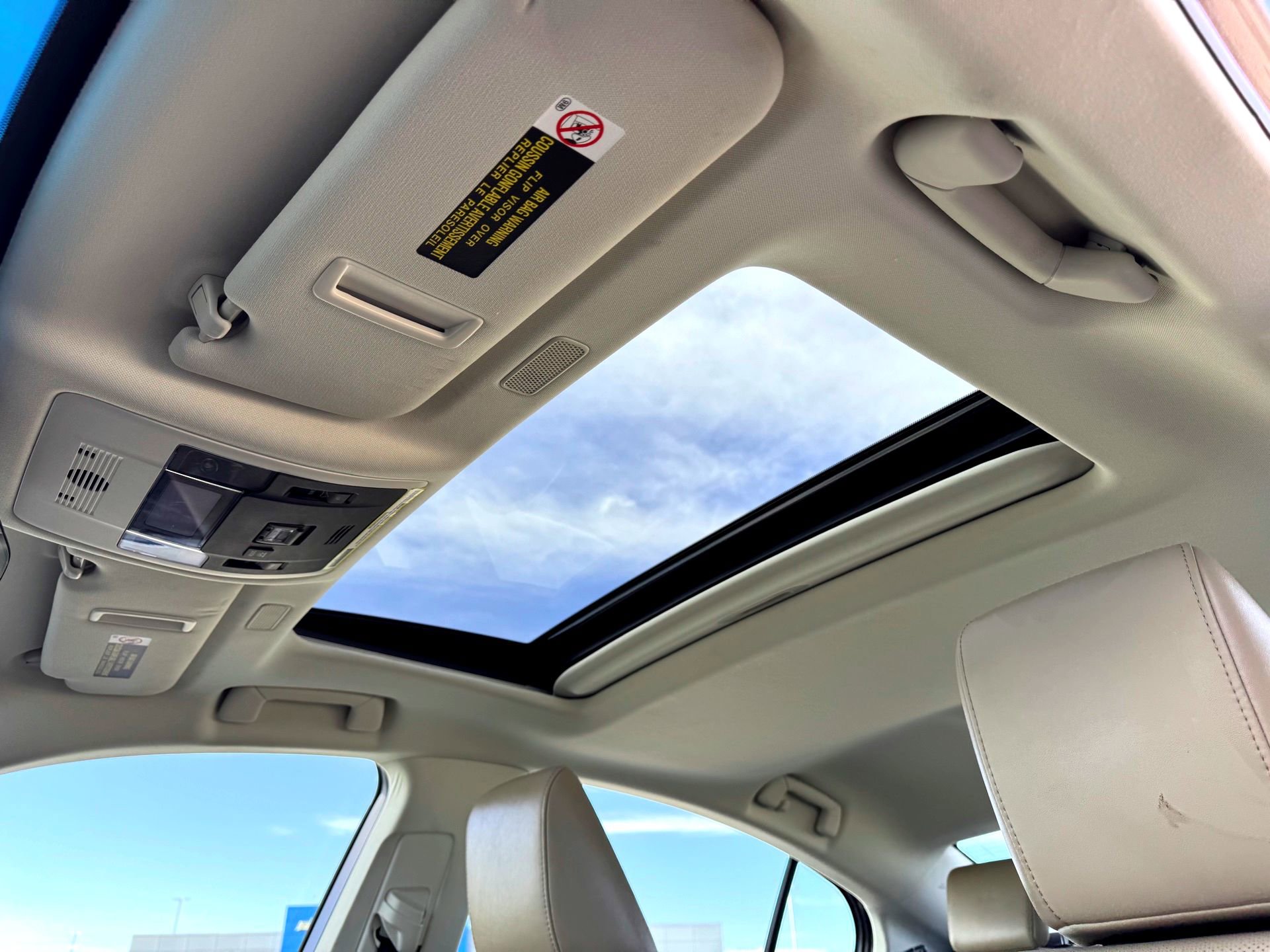 Used 2020 Lexus ES 350 w/ Premium Package image 14