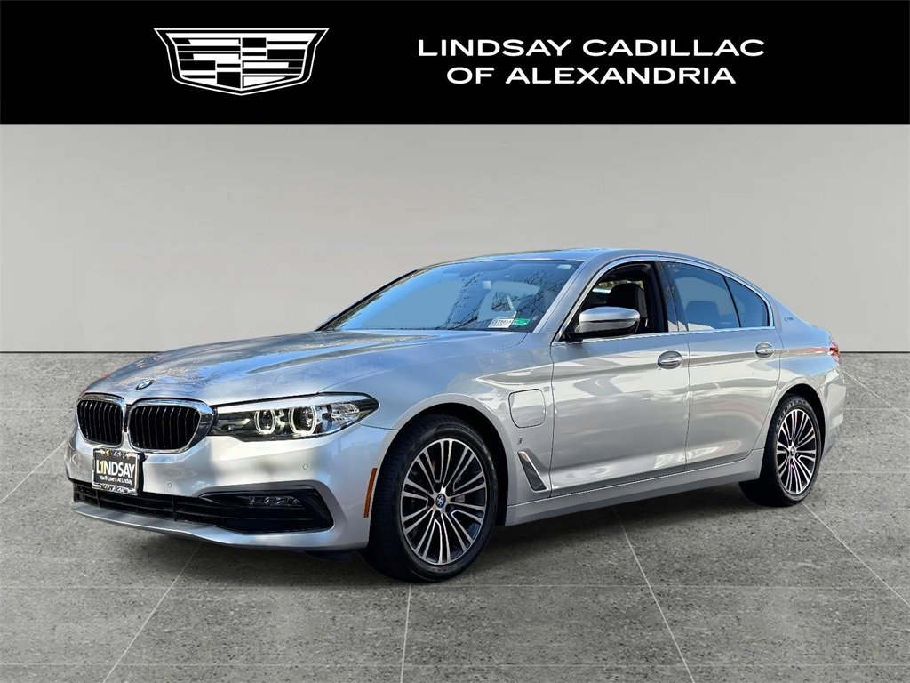 Used 2018 BMW 530e w/ Premium Package 2