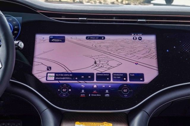 New 2024 Mercedes-Benz EQE 500 4MATIC Sedan image 12