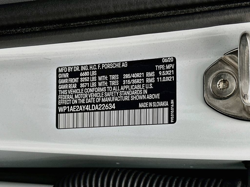 Certified 2020 Porsche Cayenne E-Hybrid AWD/4WD image 35