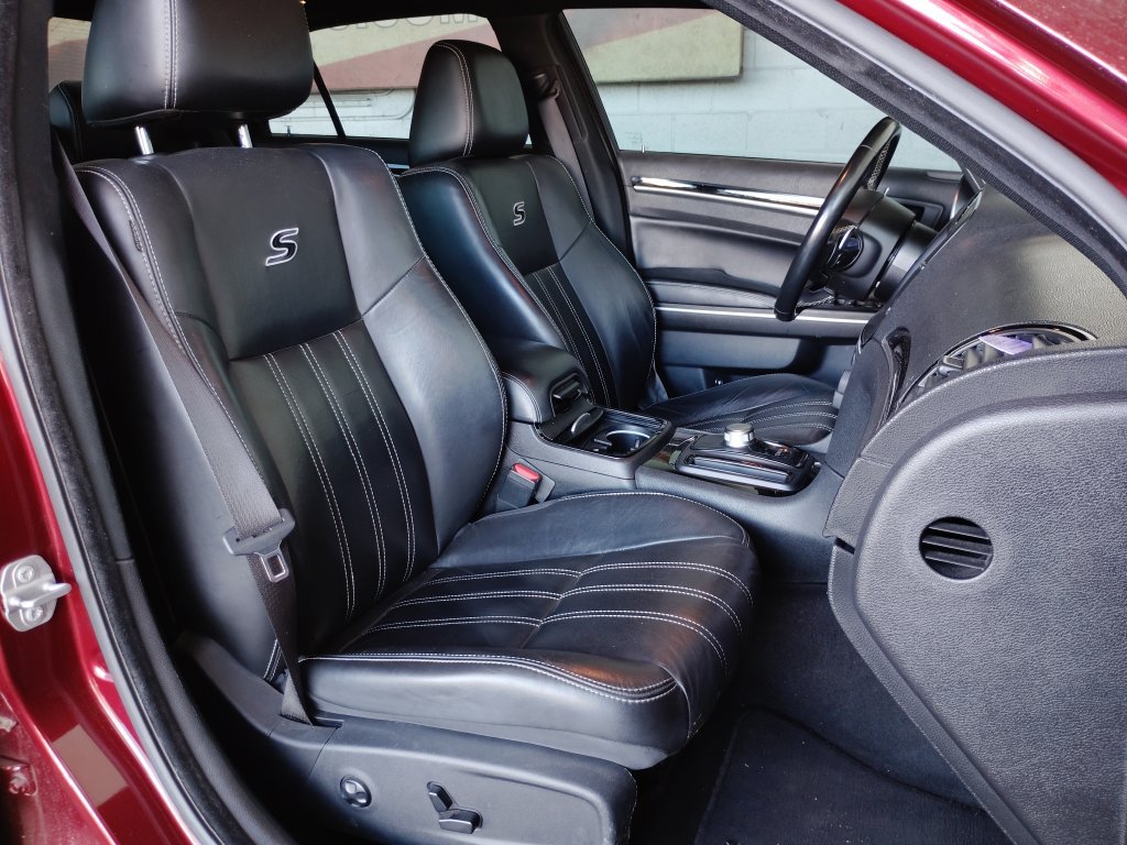 Used 2021 Chrysler 300 S RWD image 15