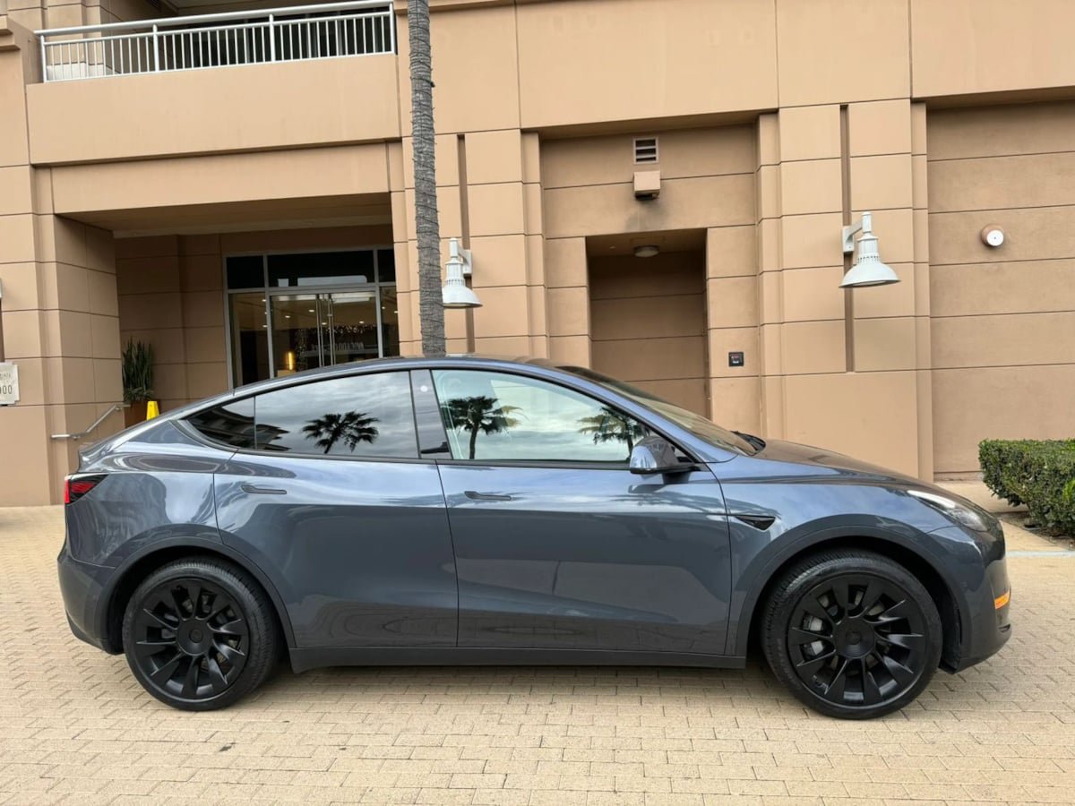 Used 2023 Tesla Model Y Long Range AWD/4WD image 8