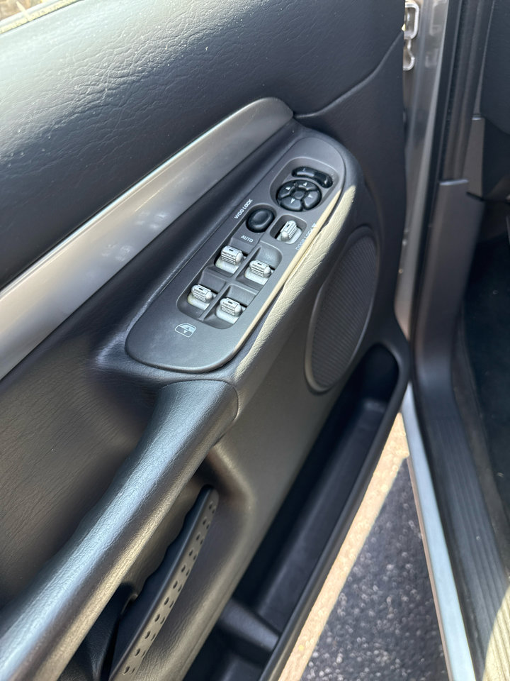 Used 2005 Dodge Ram 1500 Truck 2WD Quad Cab image 16