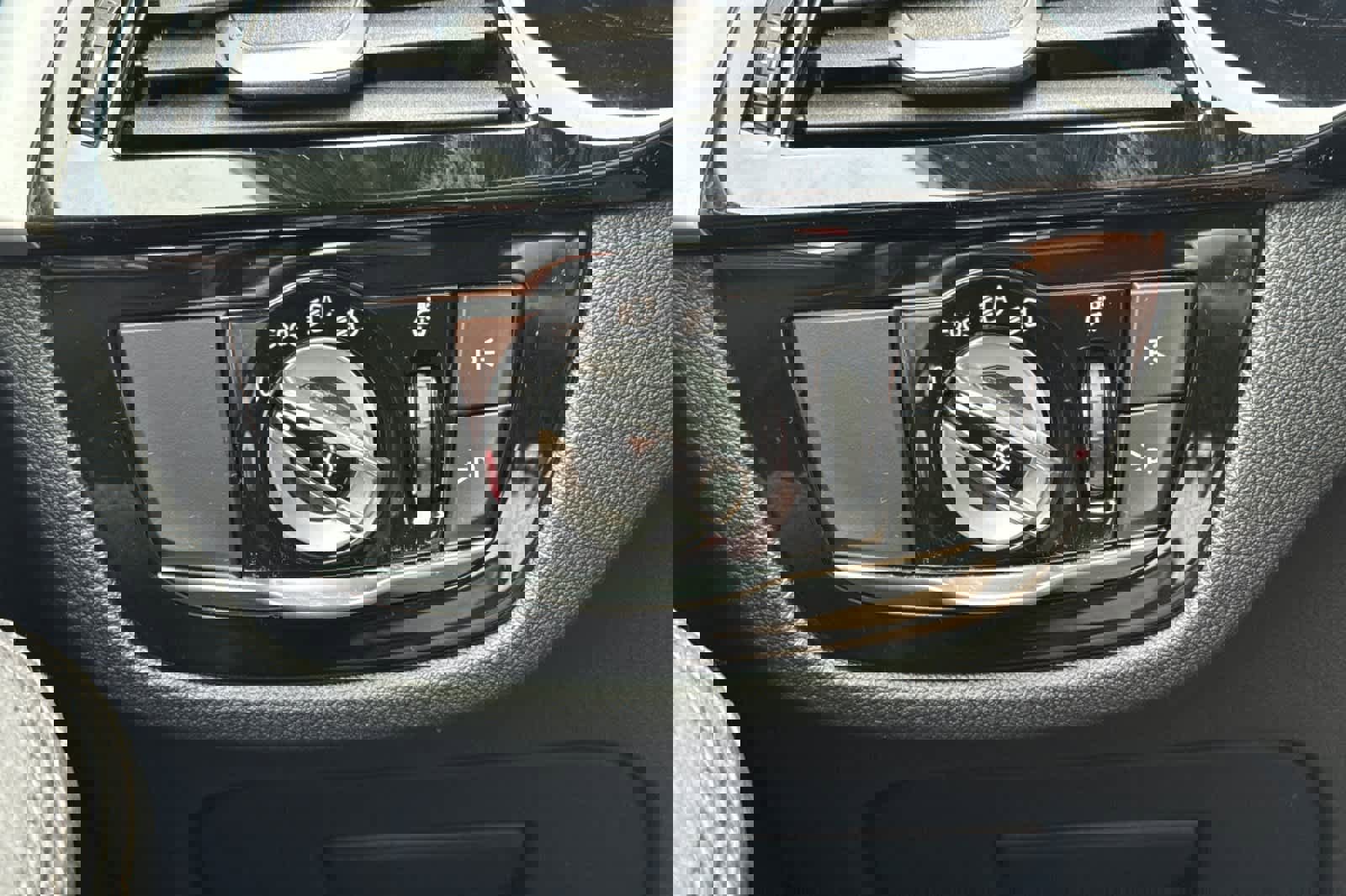 Certified 2023 BMW 530e w/ M Sport Package image 33