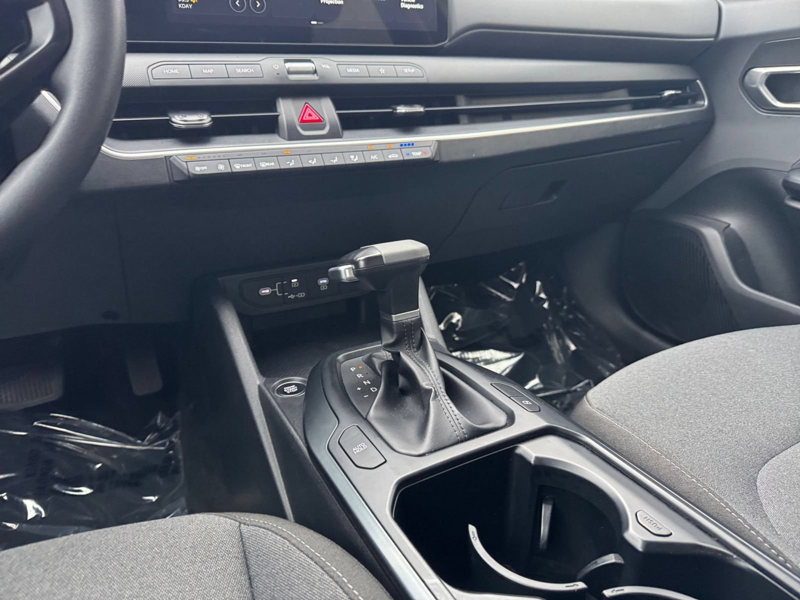 Used 2025 Kia K4 FWD image 41