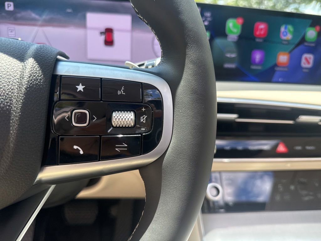 New 2026 Genesis GV70 2.5T Advanced AWD/4WD image 17