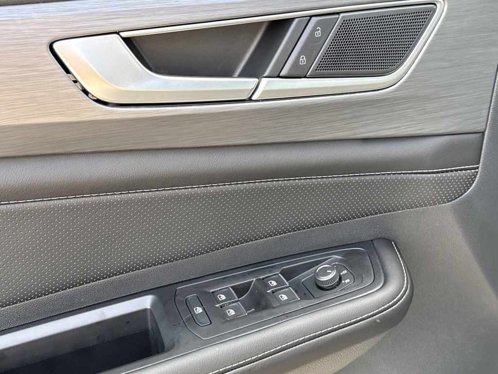 New 2026 Volkswagen Atlas Cross Sport SE image 25