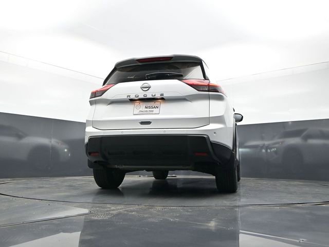 Used 2025 Nissan Rogue S FWD image 26