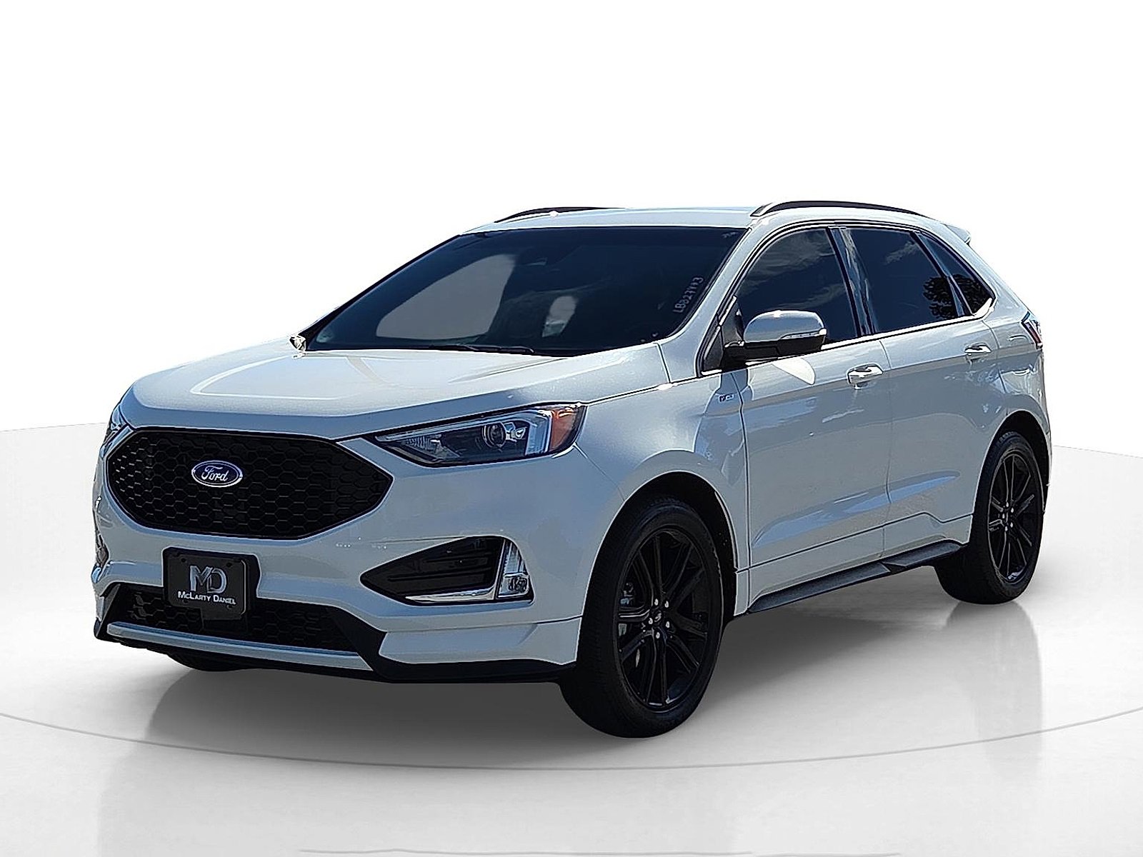 Used 2020 Ford Edge ST-Line w/ Cold Weather Package image 2