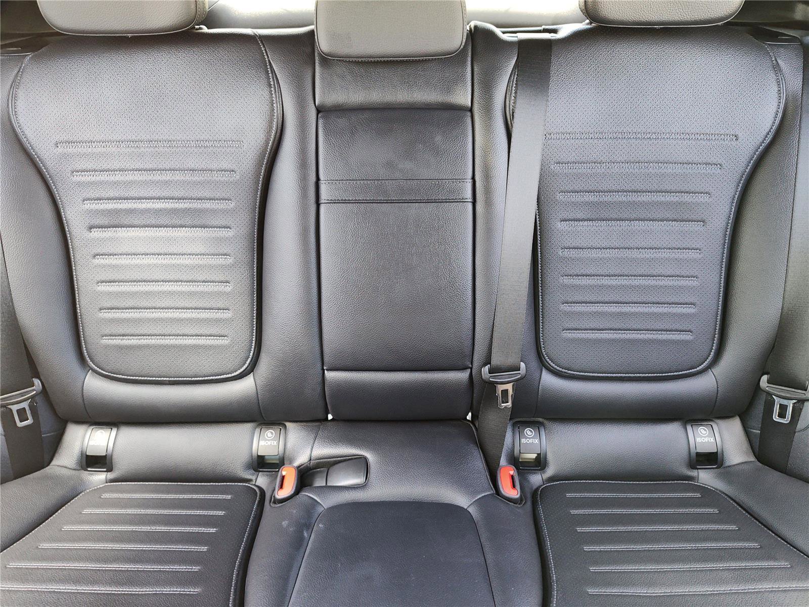 Used 2024 Mercedes-Benz GLC 300 4MATIC image 28