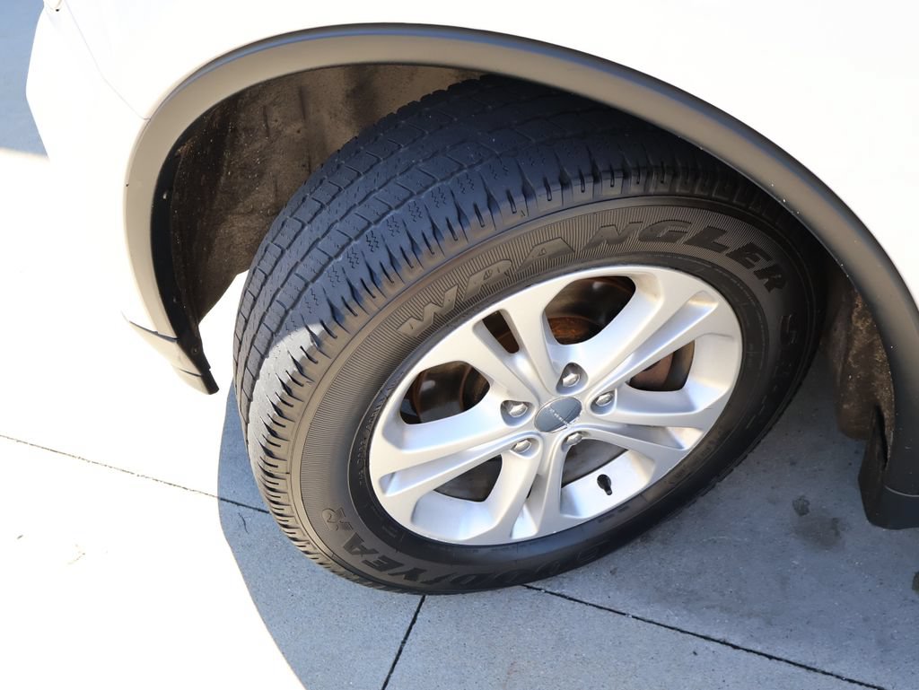 Used 2012 Dodge Durango SXT AWD/4WD image 35
