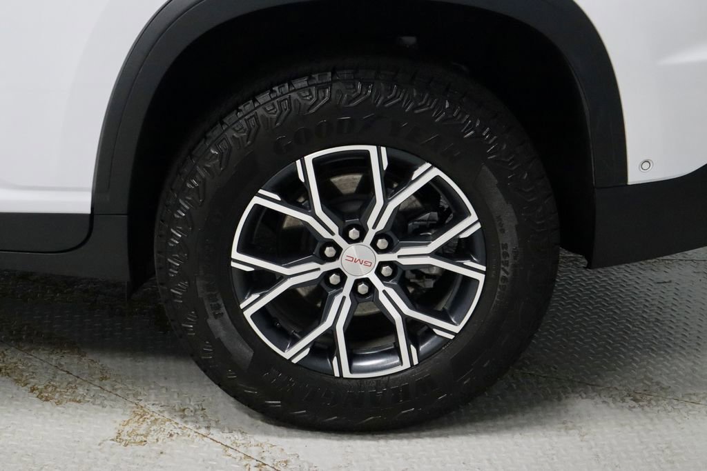 Used 2024 GMC Acadia AT4 w/ Super Cruise Package AWD/4WD image 19