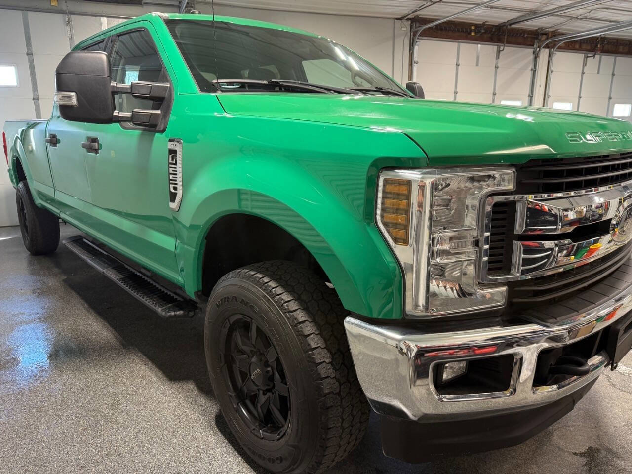 Used 2019 Ford F250 XLT w/ XLT Value Package AWD/4WD image 3