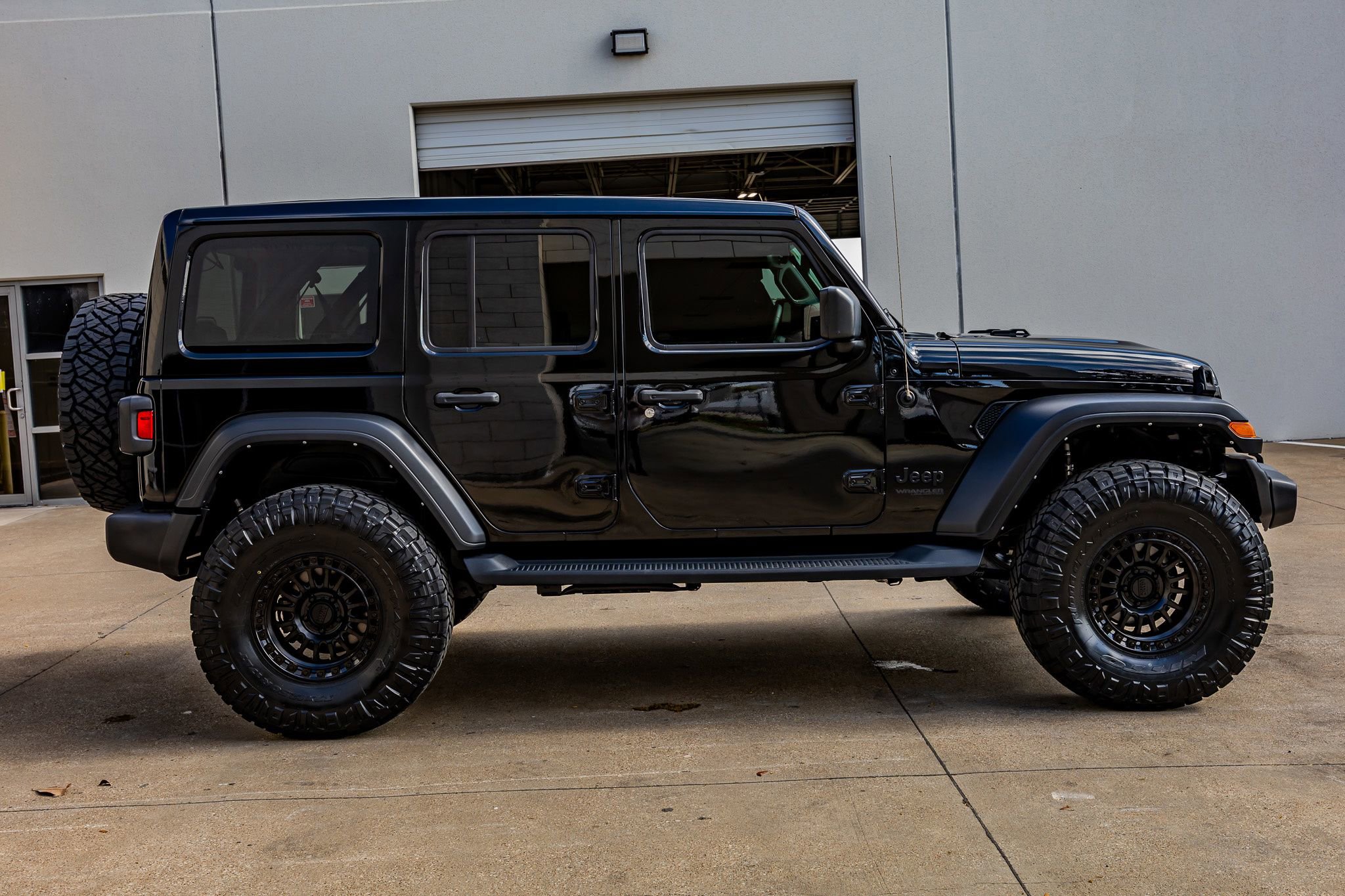 Used 2022 Jeep Wrangler Unlimited Sport w/ Sun And Sound Package image 11