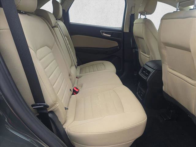 Used 2022 Ford Edge SEL w/ Convenience Package image 16