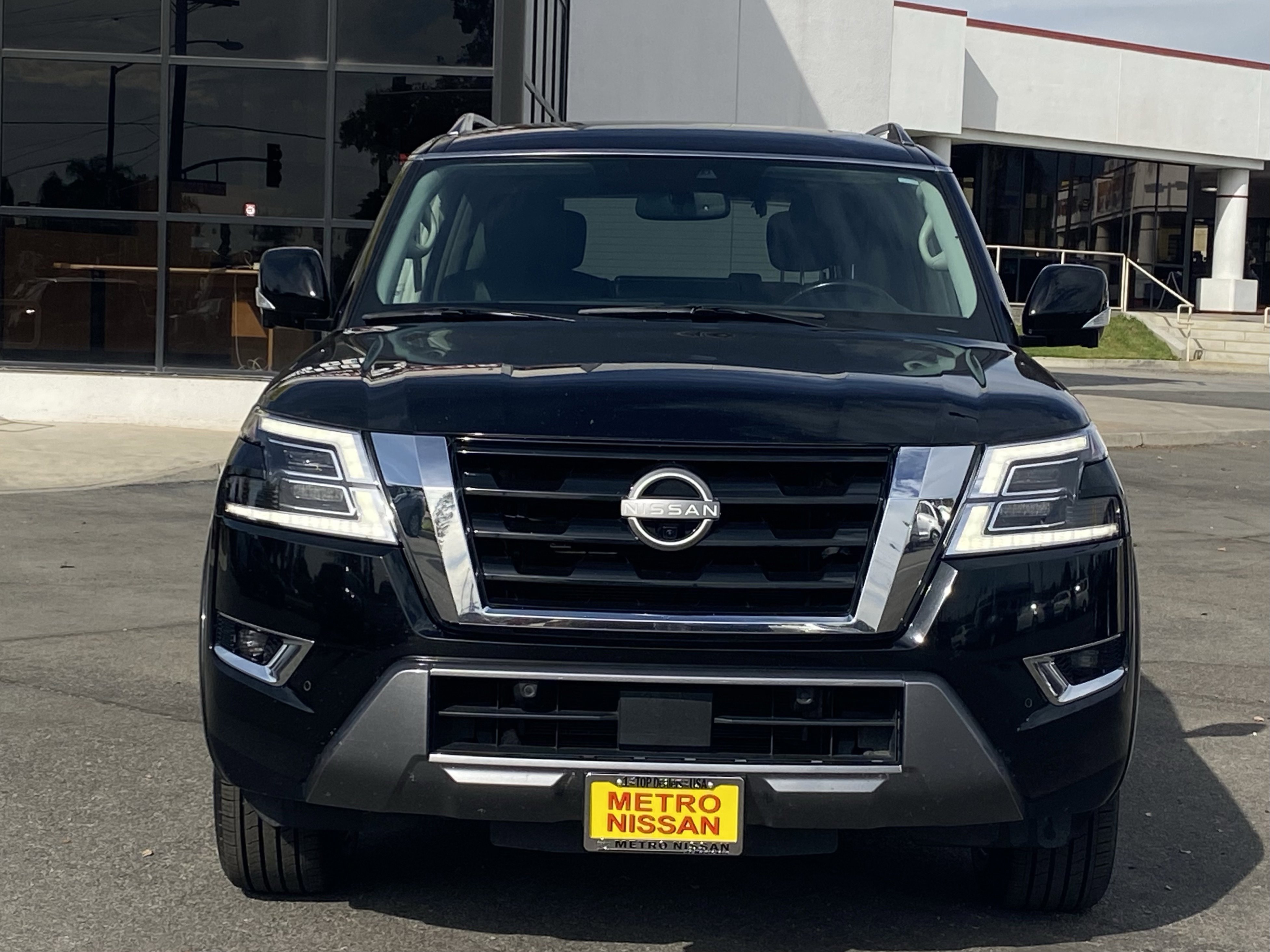 Used 2023 Nissan Armada SL image 8